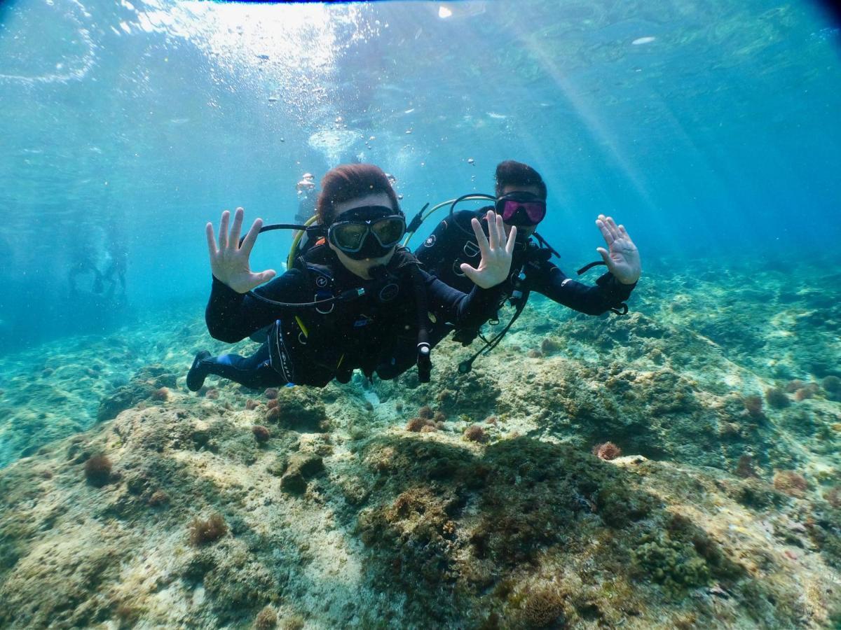 Stay Liuqiu Diving Hostel Сяолюцю Экстерьер фото